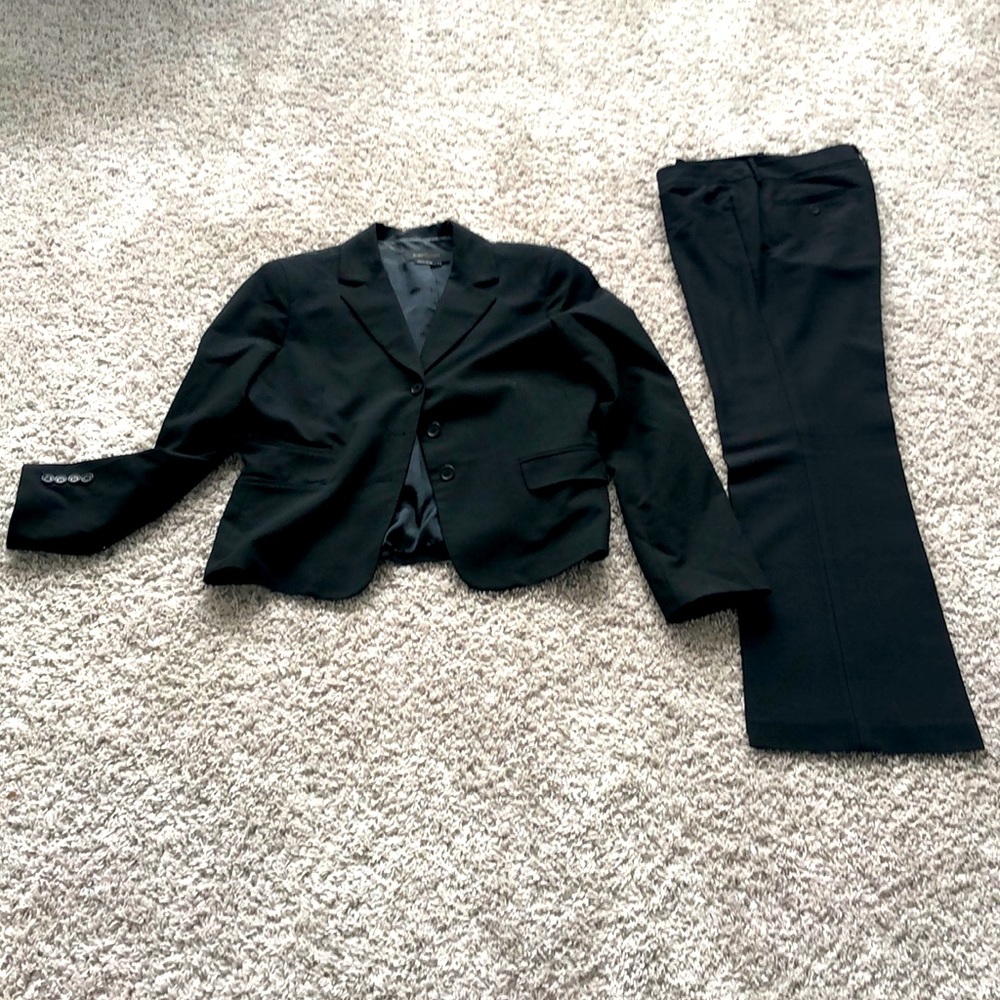BCBG & Bebe women’s Black Blazer & Pant Suit Size L/10